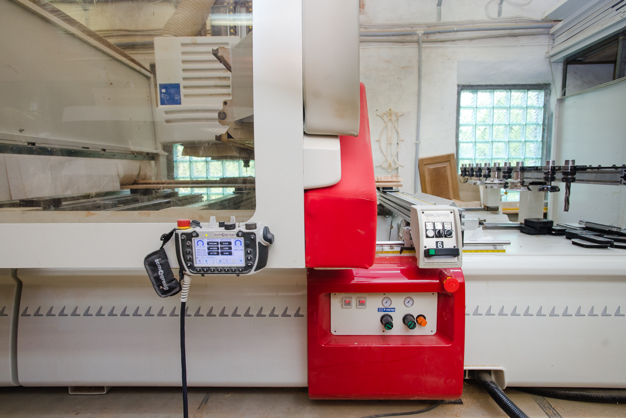 Производственный станок SCM Group — файл идёт прямо в ЧПУ